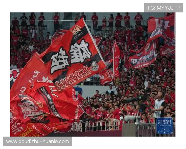 成都蓉城亚冠主场告负 中场核心离队与新援受限致攻防失序